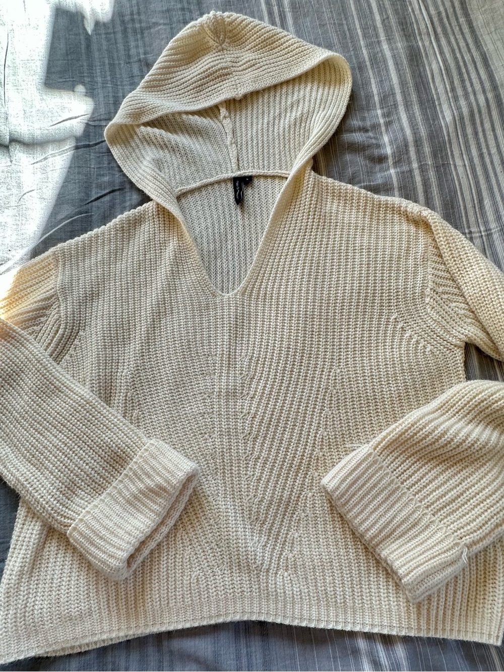 moon & madison Women’s Cream V-Neck Hooded Knit Sweater